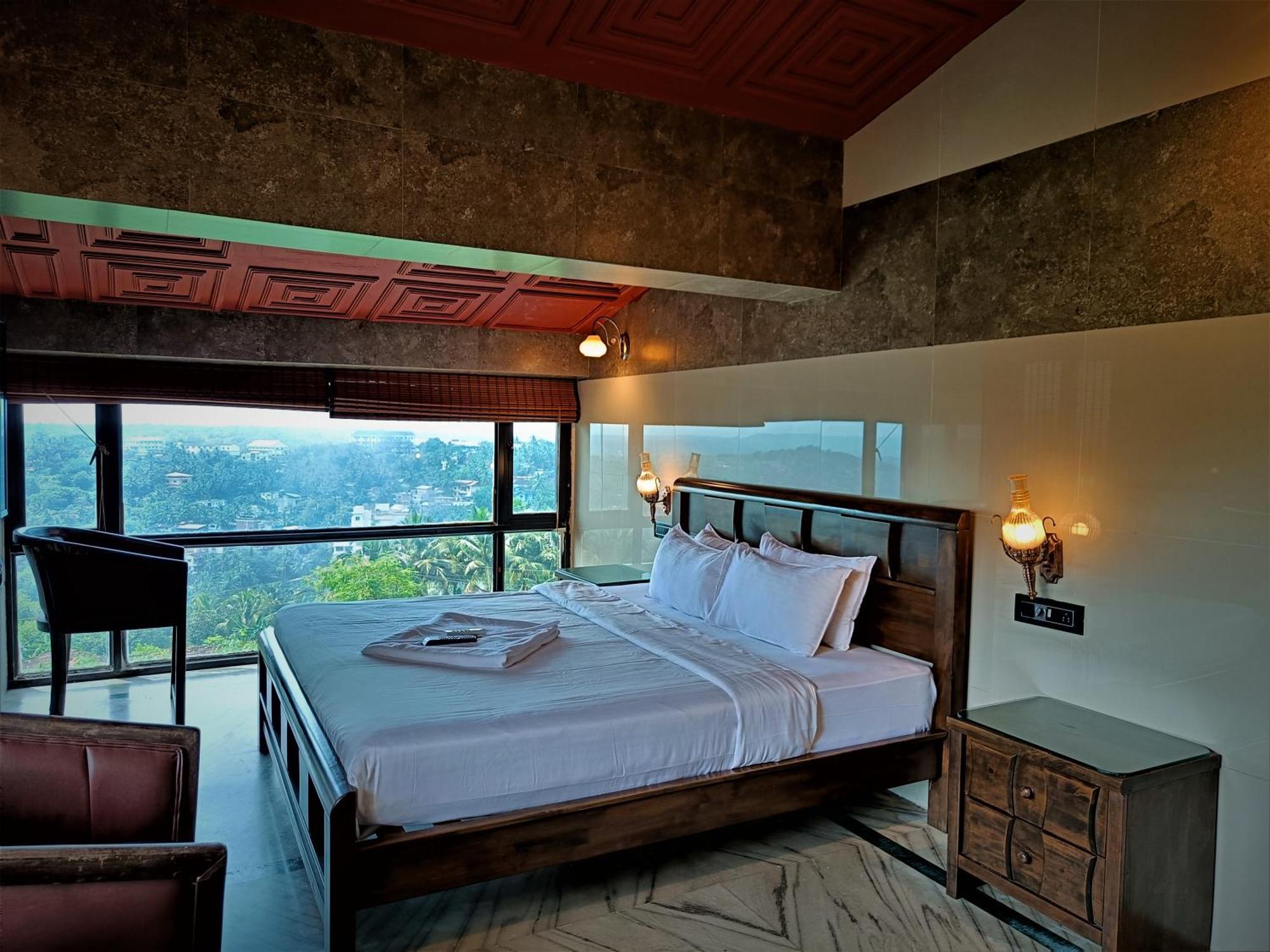 Hill Top Luxury Villa - 3 Bhk || Infinity Pool Mapusa Eksteriør bilde